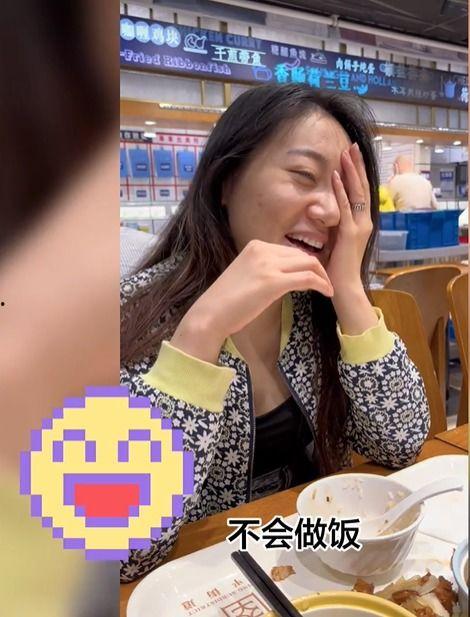 上海阿姨博主吃瓜视频,吃瓜视频背后的真实故事